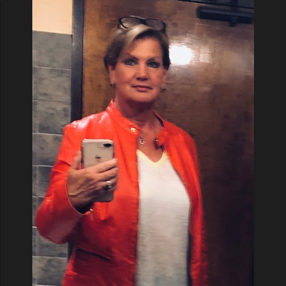 Meet your Posher, Ann - Picture 2 of 4